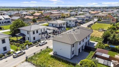 Na predaj, novostavba, skolaudované, 6 izieb, terasa, záhrada, parking, Kapsičková, Bratislava